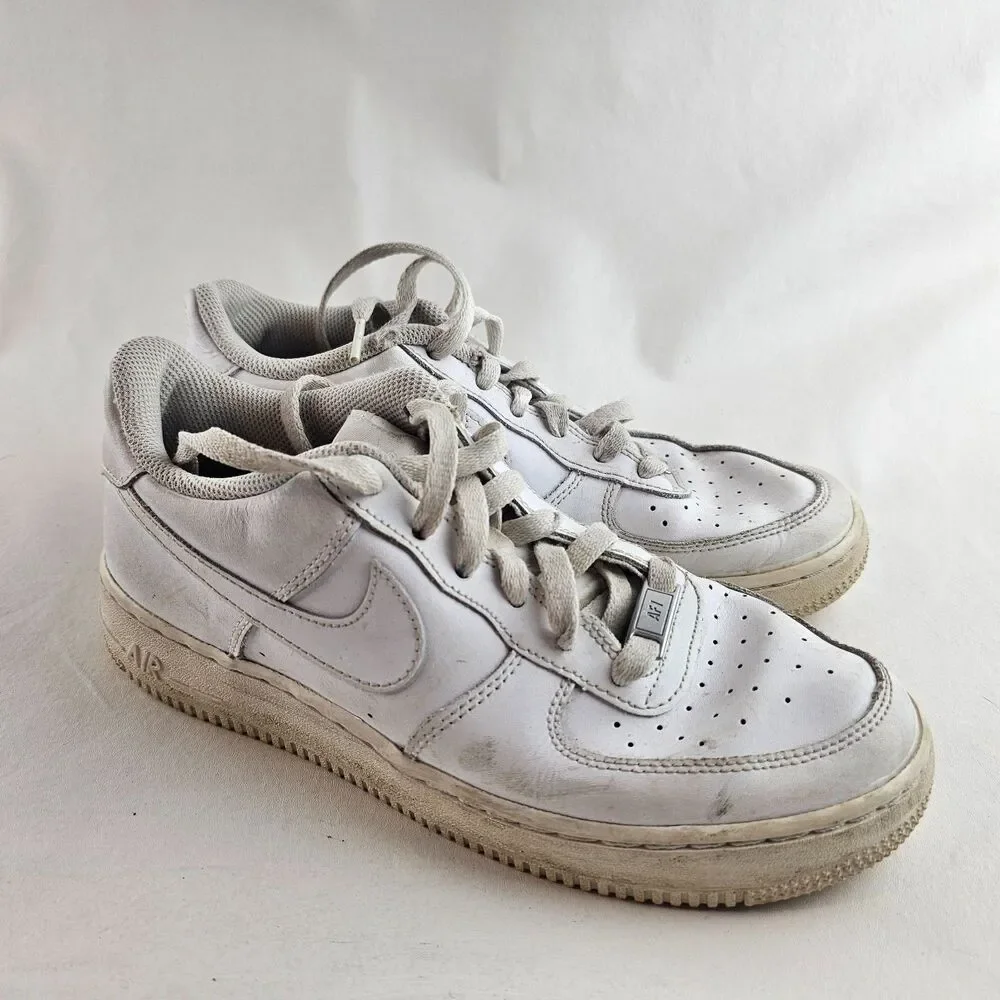 Nike Air Force 1 '07 Low White Sneakers Mens Size 7Y Womens 8.5 Leather Casual